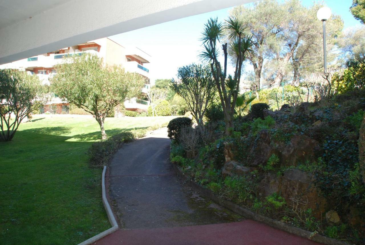 Studio - Juan Les Pins - Proximite Plages Antibes Kültér fotó